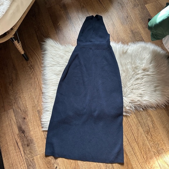 EVERLANE The Ribbed Cotton Cross-Back Dress In Navy - Picture 6 of 9